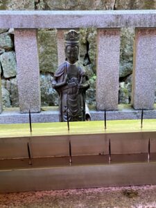 清水寺　濡れ手観音様