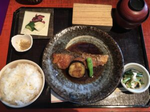 京都米料亭八代目儀兵衛　鰆の照り焼き御膳